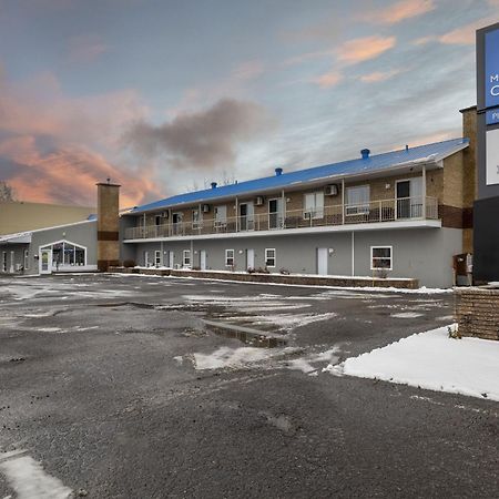 Motel Et Condo Chez Charley Sainte-Anne-de-Beaupré Exteriör bild