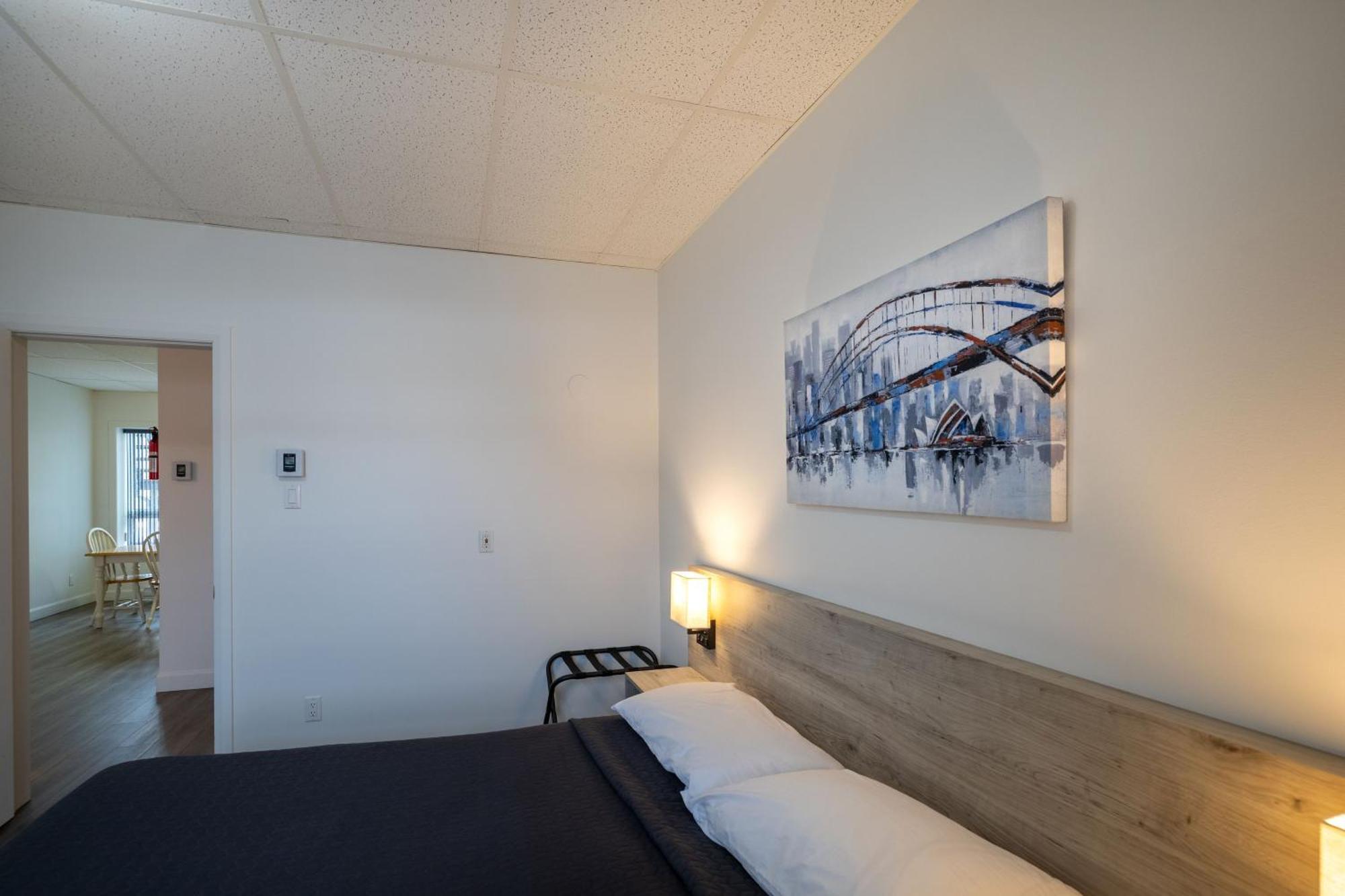 Motel Et Condo Chez Charley Sainte-Anne-de-Beaupré Exteriör bild