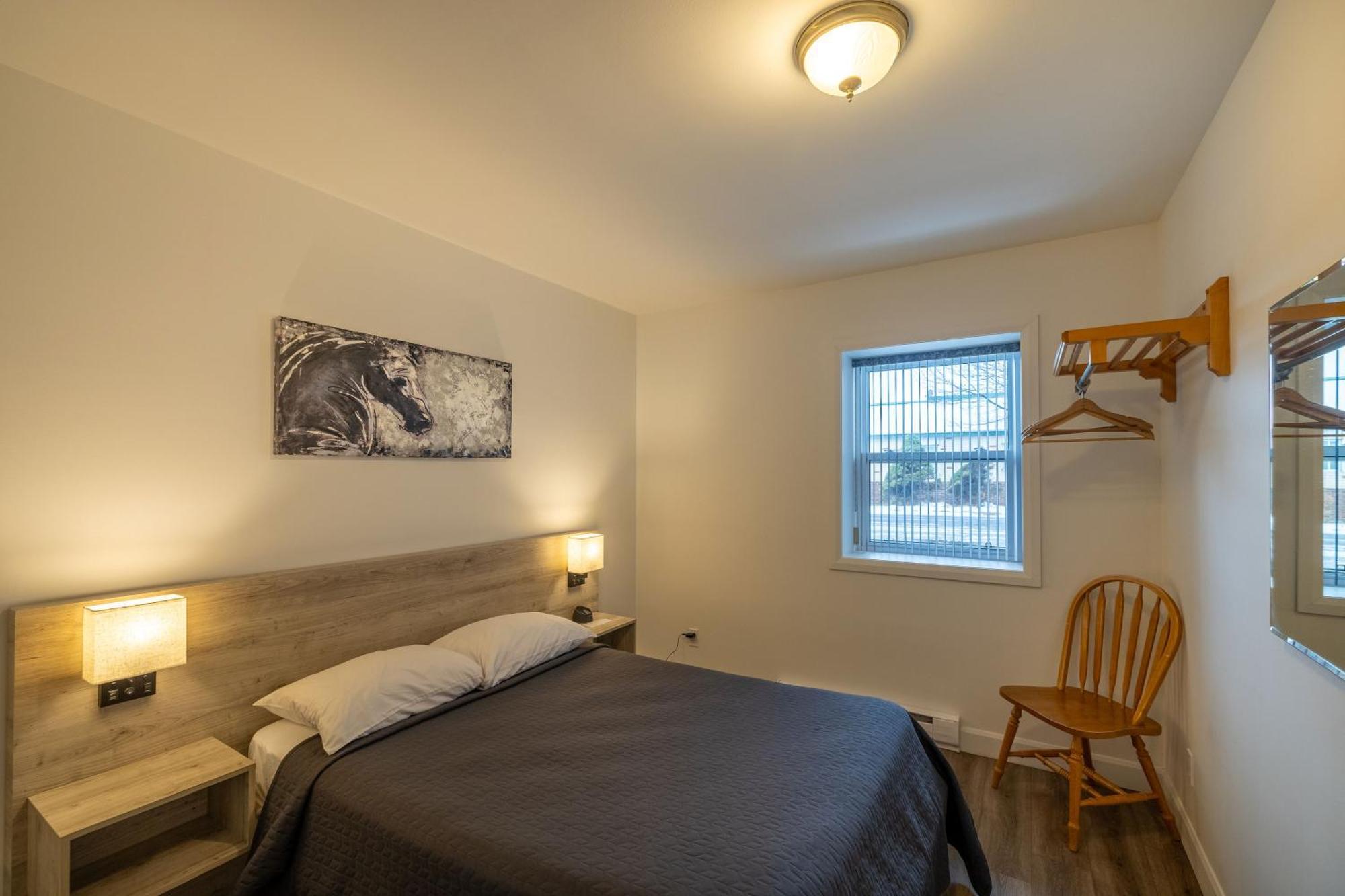 Motel Et Condo Chez Charley Sainte-Anne-de-Beaupré Exteriör bild